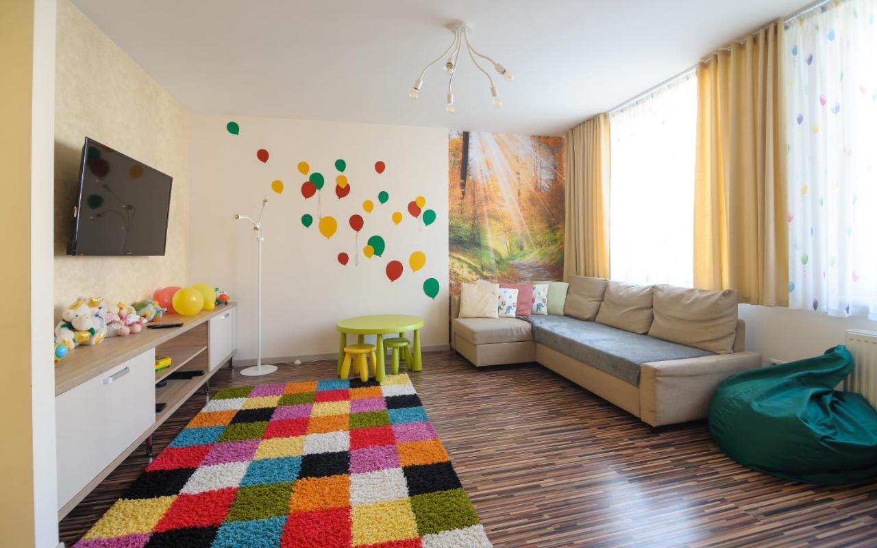 Colored Balloons - 3 Bedrooms, 3 Bathrooms, Equipped Large Apartments リヴィウ エクステリア 写真
