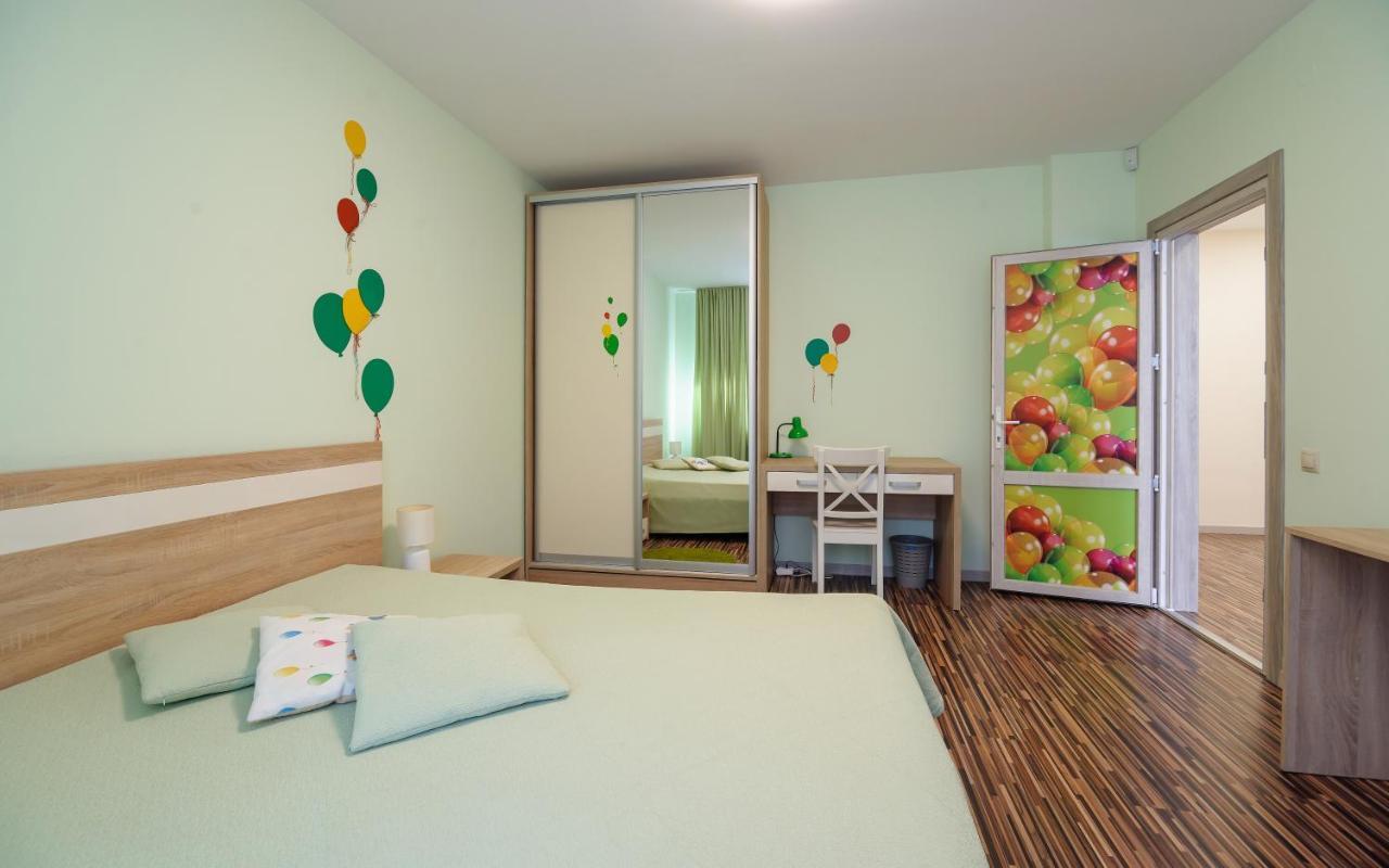 Colored Balloons - 3 Bedrooms, 3 Bathrooms, Equipped Large Apartments リヴィウ エクステリア 写真