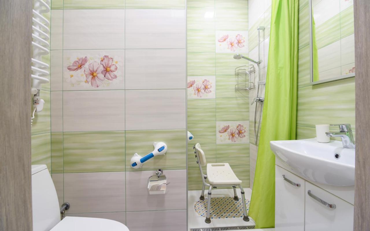 Colored Balloons - 3 Bedrooms, 3 Bathrooms, Equipped Large Apartments リヴィウ エクステリア 写真