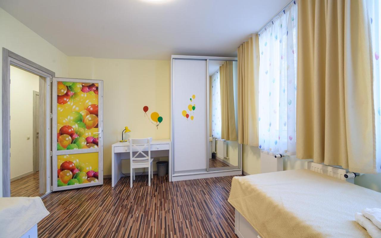 Colored Balloons - 3 Bedrooms, 3 Bathrooms, Equipped Large Apartments リヴィウ エクステリア 写真