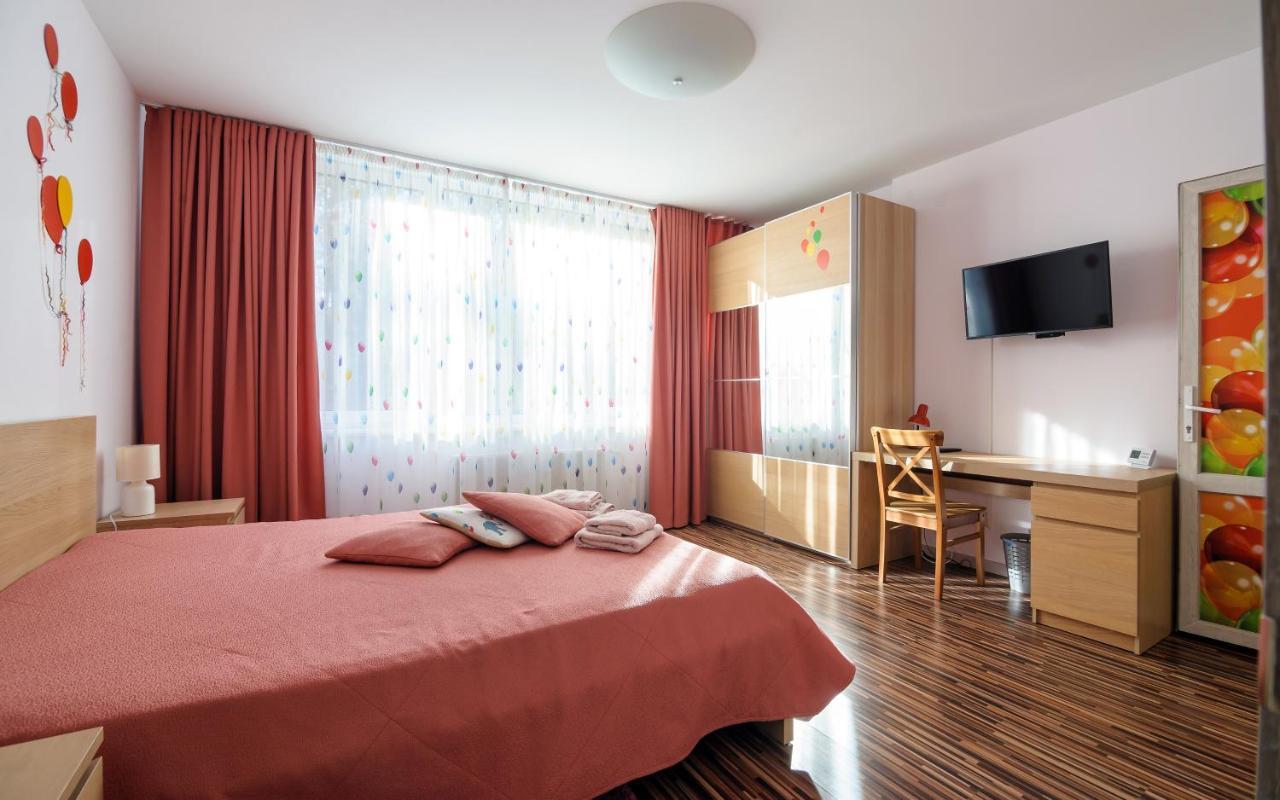 Colored Balloons - 3 Bedrooms, 3 Bathrooms, Equipped Large Apartments リヴィウ エクステリア 写真