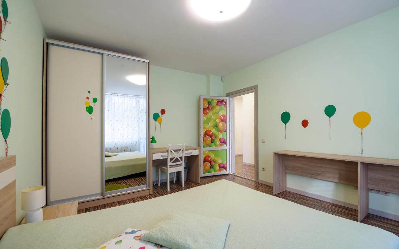 Colored Balloons - 3 Bedrooms, 3 Bathrooms, Equipped Large Apartments リヴィウ エクステリア 写真