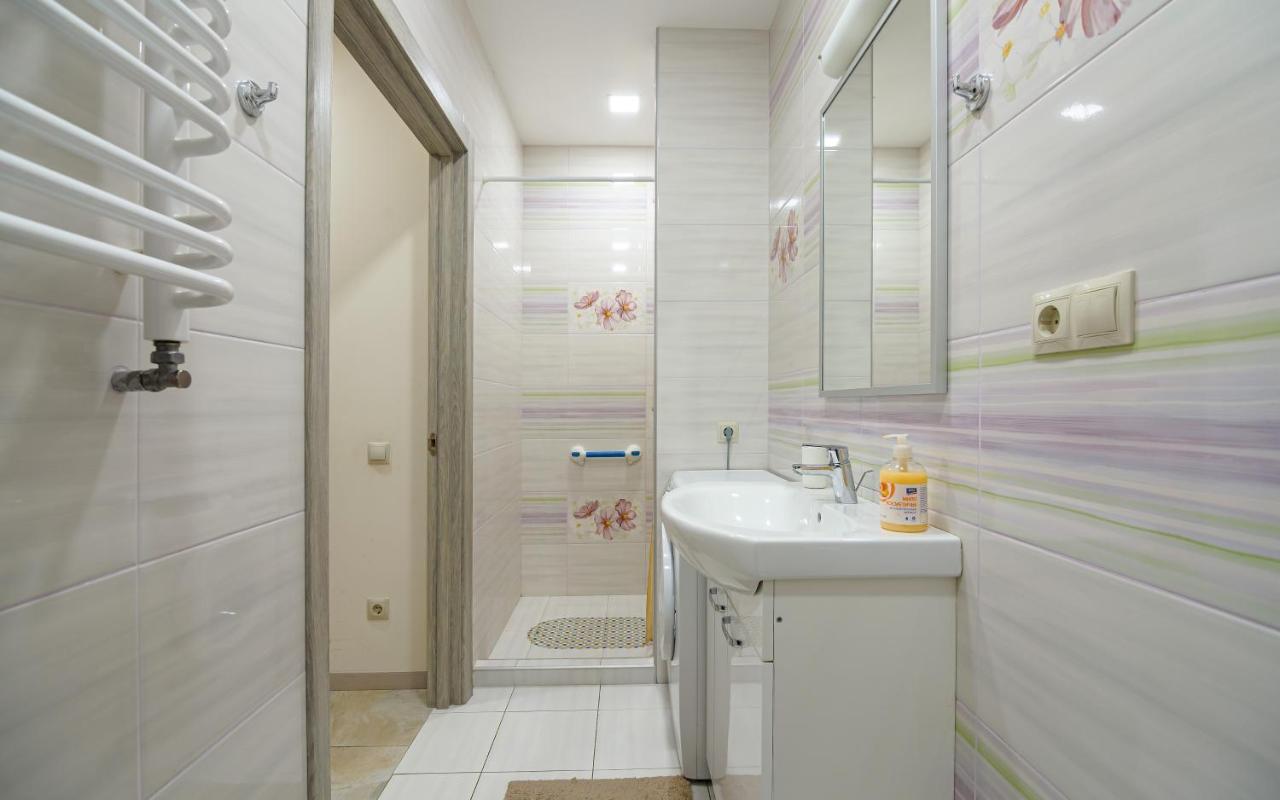 Colored Balloons - 3 Bedrooms, 3 Bathrooms, Equipped Large Apartments リヴィウ エクステリア 写真