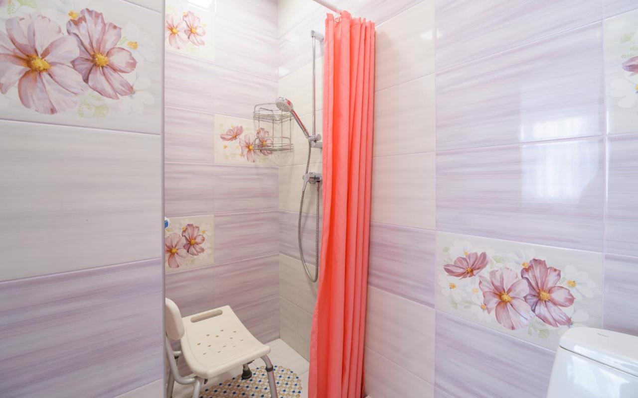 Colored Balloons - 3 Bedrooms, 3 Bathrooms, Equipped Large Apartments リヴィウ エクステリア 写真