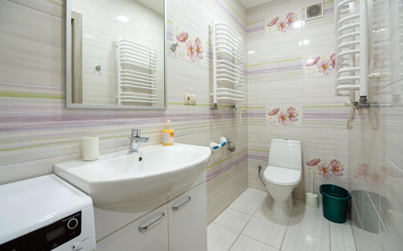 Colored Balloons - 3 Bedrooms, 3 Bathrooms, Equipped Large Apartments リヴィウ エクステリア 写真
